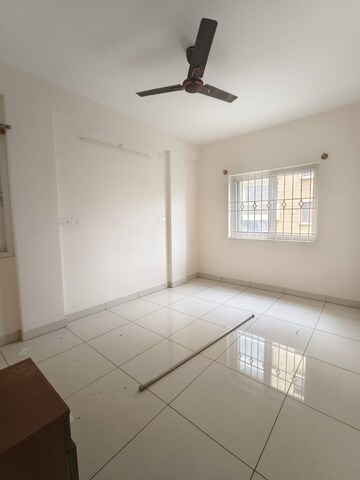 Room in 3 BHK Builder Floor at Hsr Layout – for Rent
