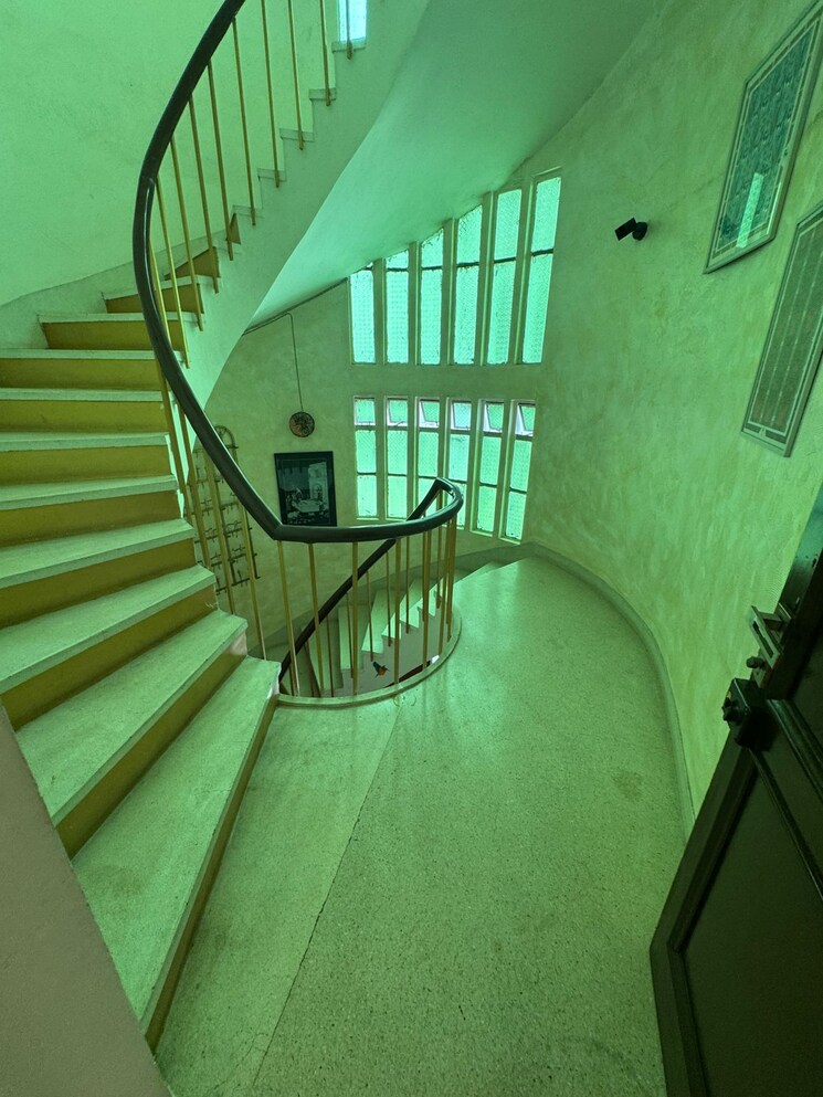 undefined, new friends colony 4 Bedroom 500 Sq.Yd. Builder Floor In New Friends Colony Delhi 8767916