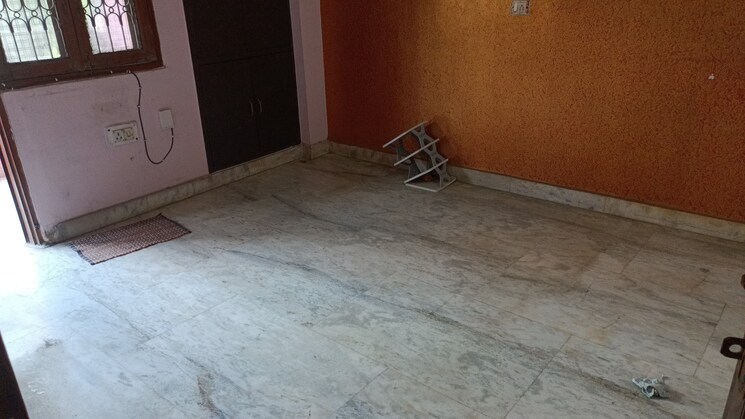 Room, vaishali sector 5 2 Bedroom 1010 Sq.Ft. Builder Floor In Vaishali Sector 5 Ghaziabad 8767966