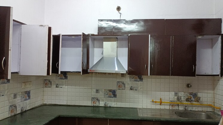 Kitchen, vaishali sector 5 3 Bedroom 1250 Sq.Ft. Builder Floor In Vaishali Sector 5 Ghaziabad 8767974