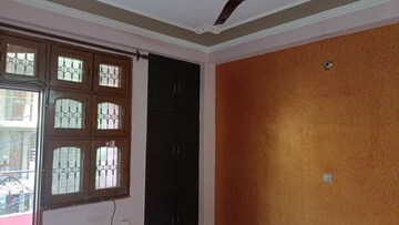 Room in 2 BHK Builder Floor at Vaishali Sector 5 – for Rent