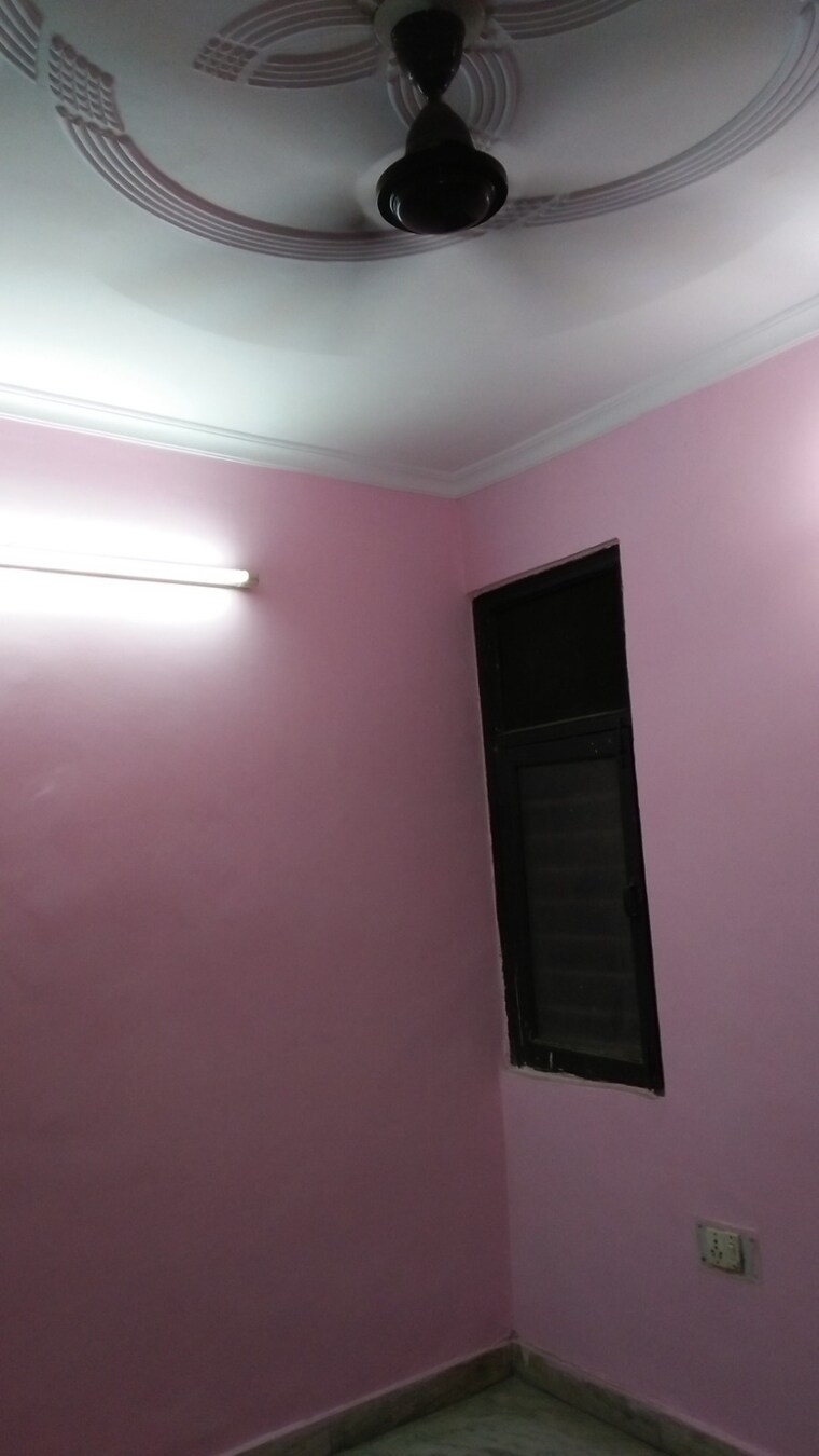 Room, vaishali sector 3 1 Bedroom 380 Sq.Ft. Builder Floor In Vaishali Sector 3 Ghaziabad 8767999
