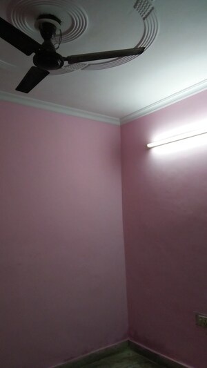 Room in 1 BHK Builder Floor at Vaishali Sector 3 – for Sale