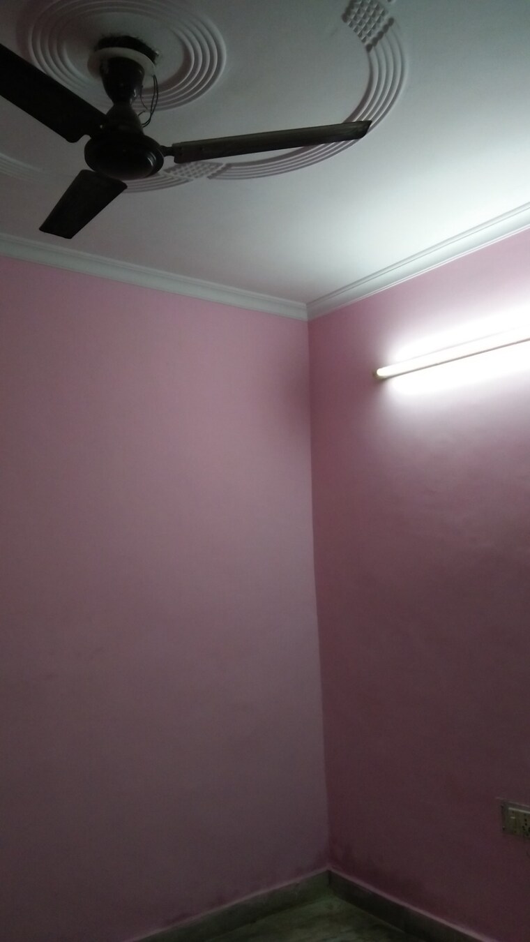 Room, vaishali sector 3 1 Bedroom 380 Sq.Ft. Builder Floor In Vaishali Sector 3 Ghaziabad 8767999