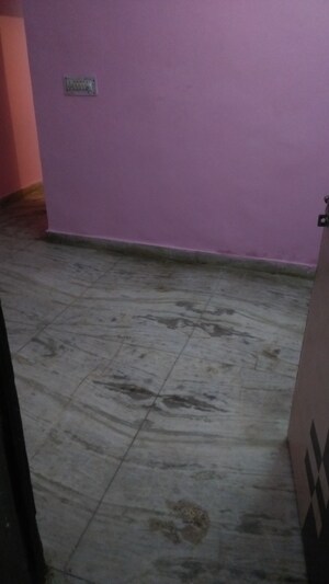 Living Room in 1 BHK Builder Floor at Vaishali Sector 3 – for Sale