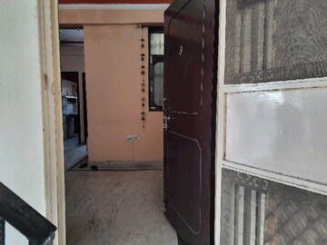 Living Room in 1 BHK Builder Floor at Vaishali Sector 5 – for Rent