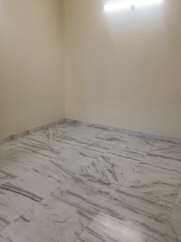 Room in 2.5 BHK Apartment at Narsingi – for Rent