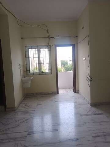 Room in 2.5 BHK Apartment at Narsingi – for Rent
