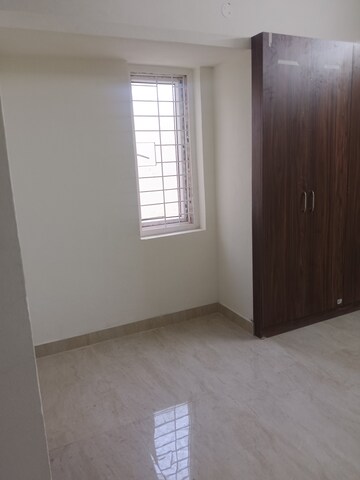 Room in 1 BHK Apartment at Manikonda – for Rent