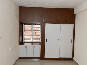 Room in 2 BHK Apartment at Manikonda – for Rent