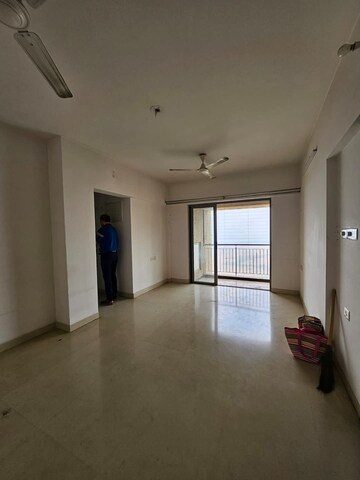 Room in 3 BHK Apartment at Lodha Splendora, Ghodbunder Road – for Rent