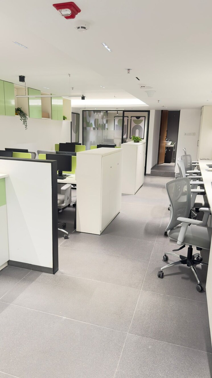 Team Area, marathon-futurex Commercial Office Space 875 Sq.Ft. In Lower Parel Mumbai 8768045