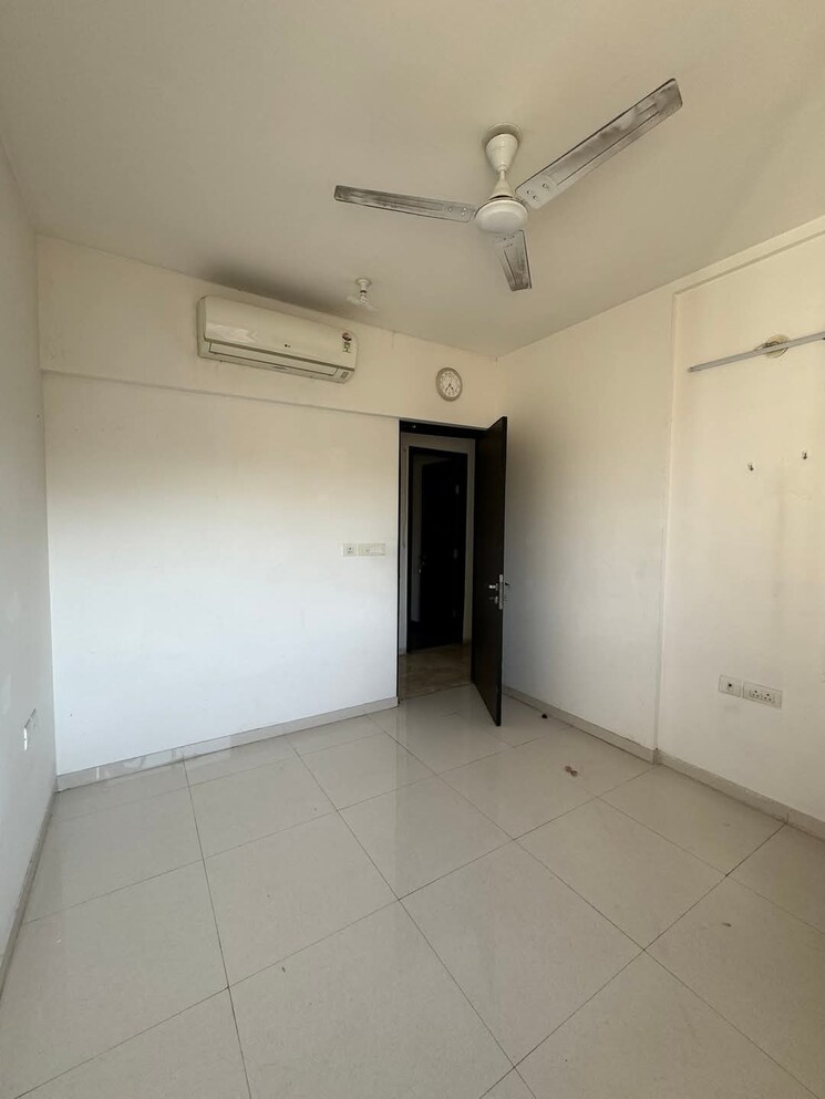 Room, lodha-splendora 3 Bedroom 1124 Sq.Ft. Apartment In Ghodbunder Road Thane 8768052