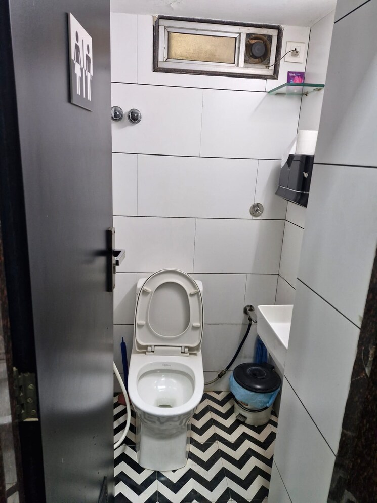 Washroom, saksham-c-h-s- Commercial Shop 220 Sq.Ft. In Lower Parel Mumbai 8768053