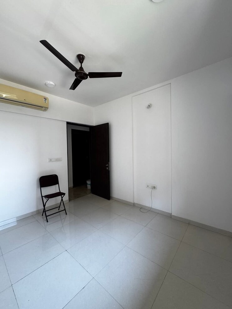 Room, lodha-splendora 3 Bedroom 1124 Sq.Ft. Apartment In Ghodbunder Road Thane 8768058