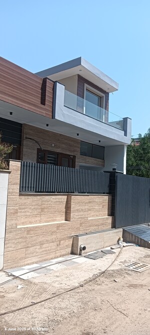 3 BHK Independent House For Sale in Sector 20