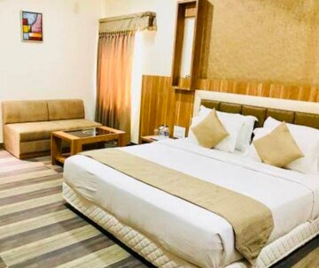 2 BHK Independent House For Rent in Sector 27