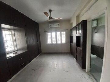 Room in 3 BHK Apartment at Sri Nilayam Kondapur, Kondapur – for Rent