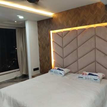 Bedroom in 3 BHK Apartment at Platinum Towers 7, Dn Nagar – for Rent