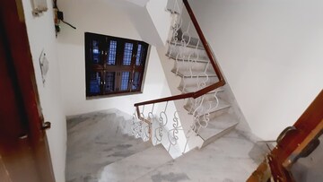 Room in 3 BHK Independent House at Sector 5 – for Rent