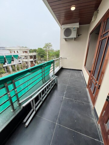 Balcony in 2 BHK Builder Floor at Sector 10a – for Rent