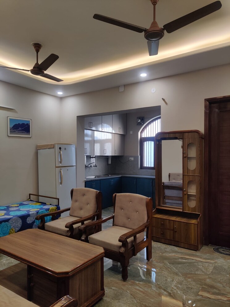 Living Room, sector 10a 2 Bedroom 1950 Sq.Ft. Builder Floor In Sector 10a Gurgaon 8768116