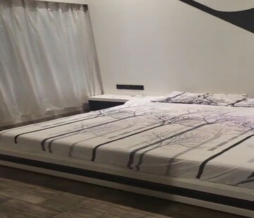 Bedroom in 3.5 BHK Apartment at Matunga East – for Sale