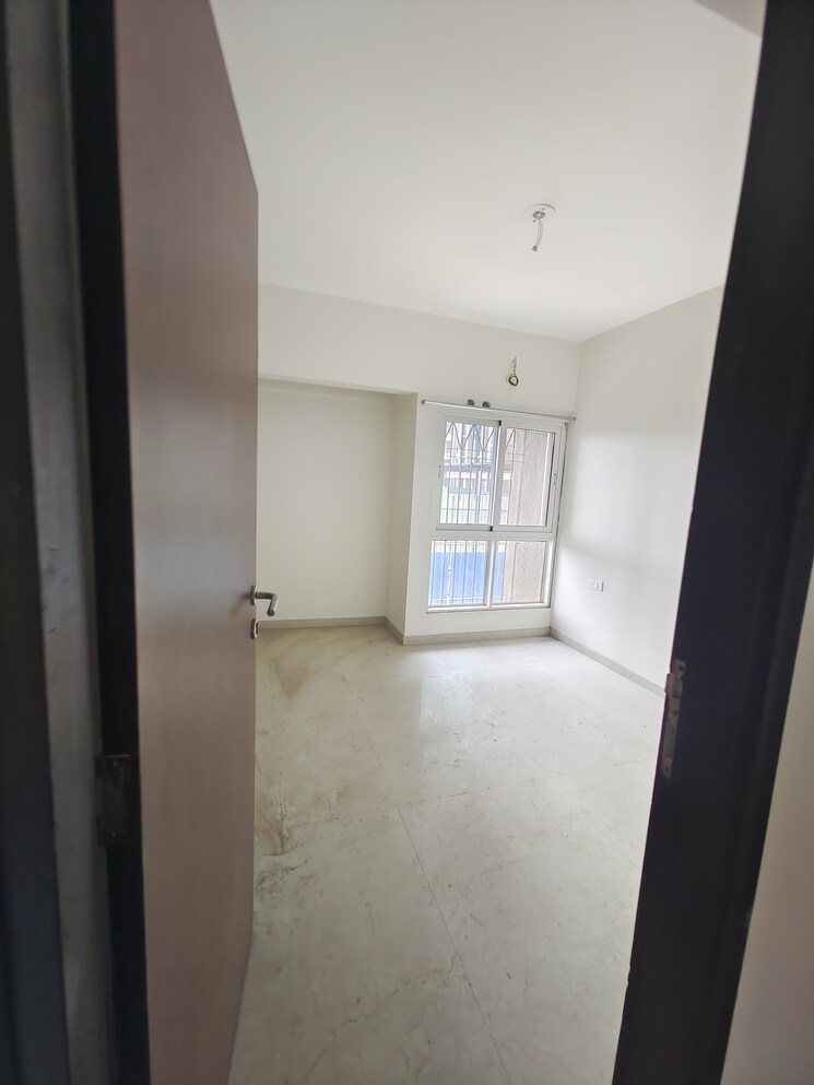 Room, dosti-west-county 2 Bedroom 734 Sq.Ft. Apartment In Balkum Pada Thane 8768180