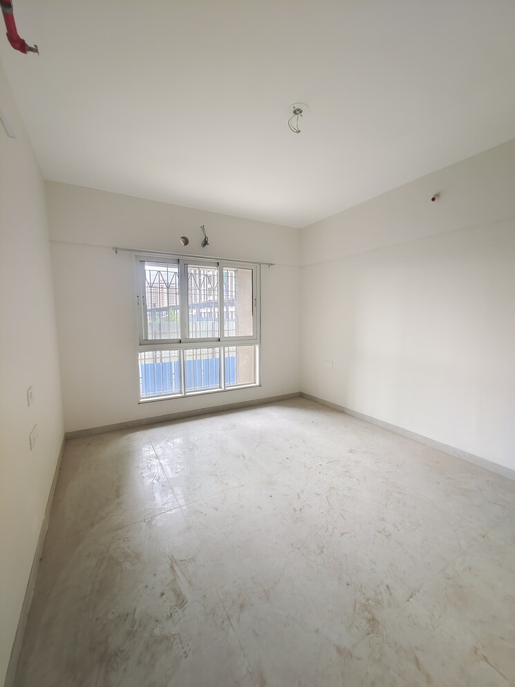 Room, dosti-west-county 2 Bedroom 734 Sq.Ft. Apartment In Balkum Pada Thane 8768180