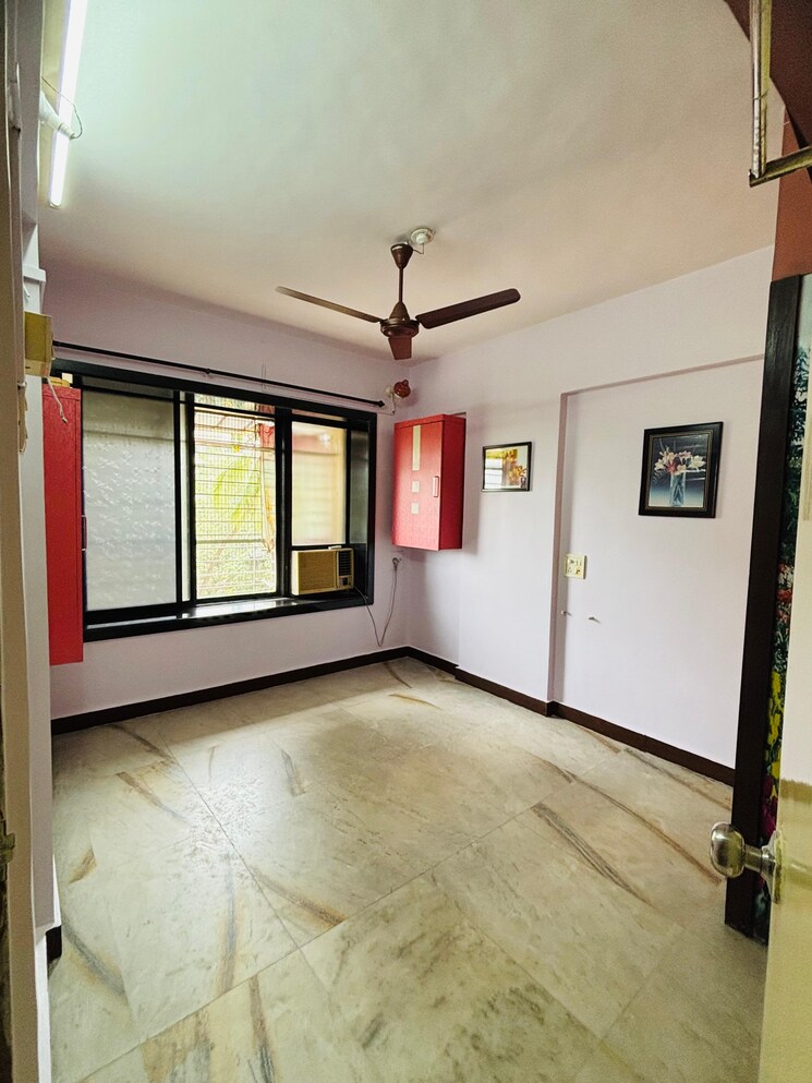 Room, satyam-society-panch-pakhdi 3 Bedroom 1150 Sq.Ft. Apartment In Panch Pakhadi Thane 8768215