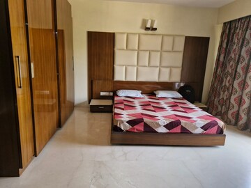 Bedroom in 4 BHK Apartment at Indiranagar – for Rent