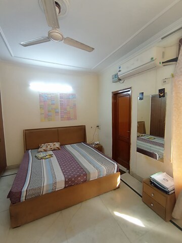 Bedroom in 3 BHK Builder Floor at West Patel Nagar – for Rent