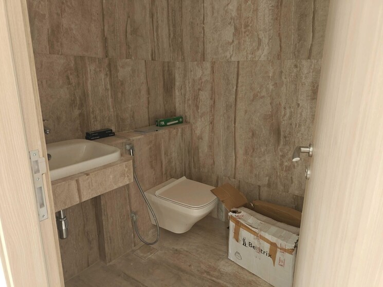 Bathroom, rustomjee-crown 4 Bedroom 2580 Sq.Ft. Apartment In Prabhadevi Mumbai 8768301
