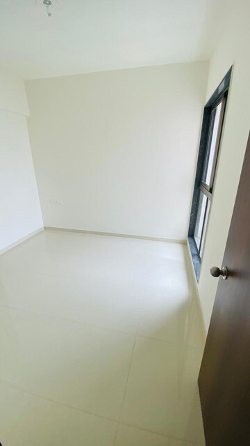 2 BHK Apartment For Rent in Runwal Eirene, Balkum Pada