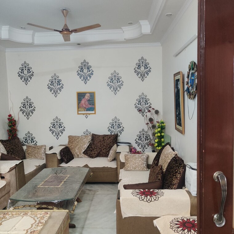 Master Bedroom, sector 41 5 Bedroom 180 Sq.Mt. Independent House In Sector 41 Noida 8768367