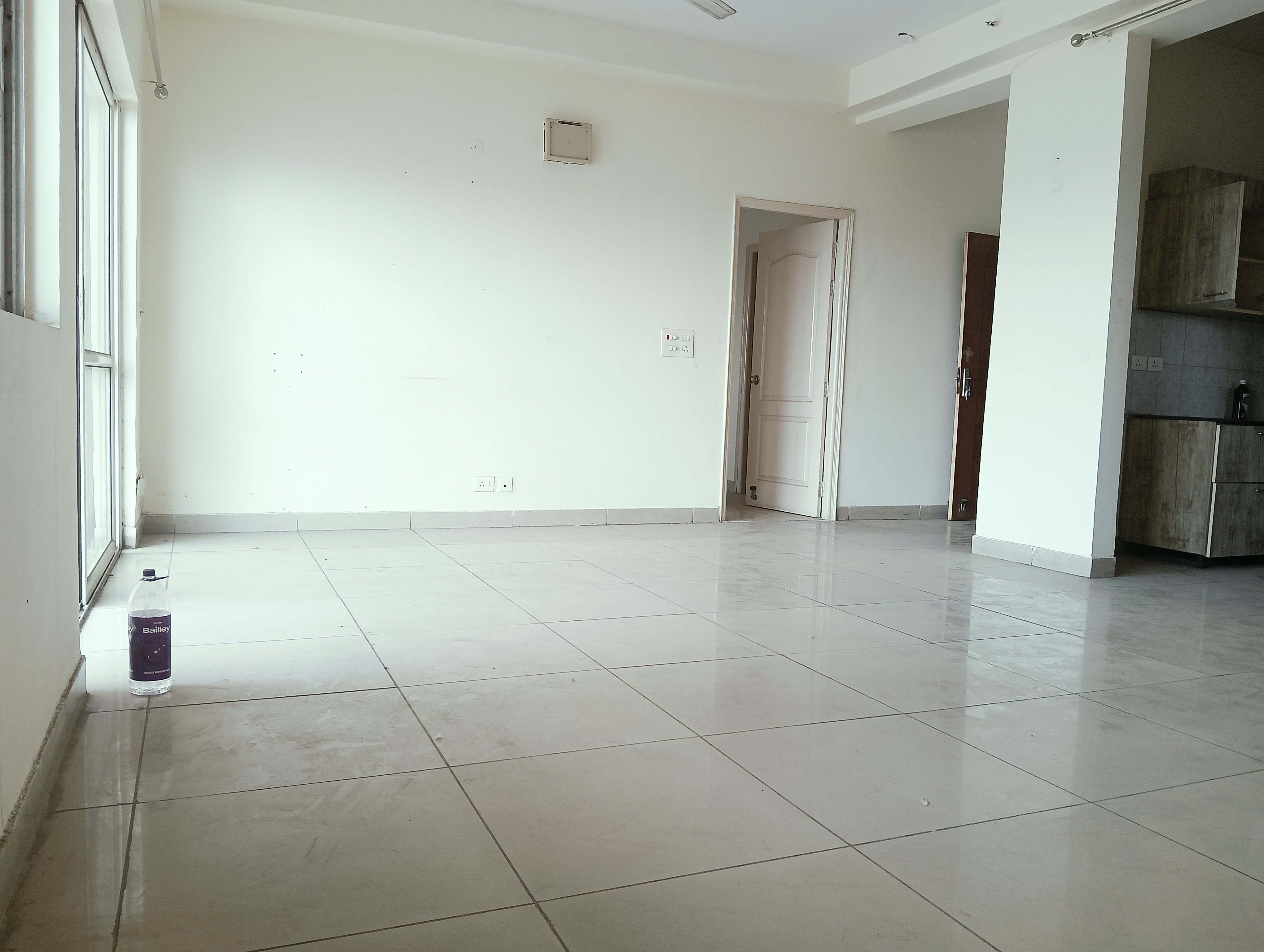 3 BHK 1630 Sq.Ft. Apartment in Landcraft Golflinks Plaza