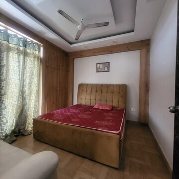 Bedroom in  Pg at Vineet Khand – for Rent