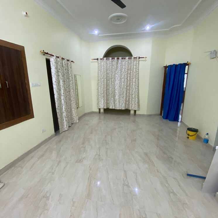 Bedroom, vineet khand Pg For Girls In Vineet Khand 8768551