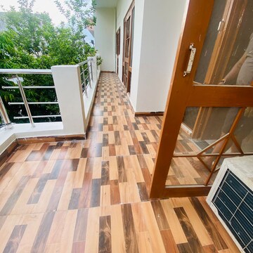 Balcony in  Pg at Vineet Khand – for Rent