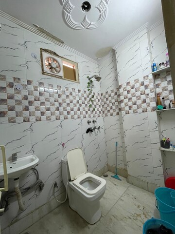 Master Bedroom in 1 BHK Builder Floor at West Patel Nagar – for Rent
