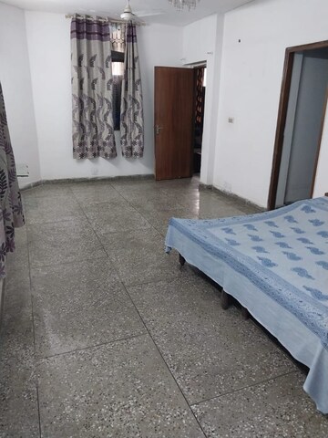 Bedroom in 2.5 BHK Independent House at Andheria Mor Village – for Rent