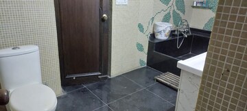 Bathroom in 2 BHK Builder Floor at Patel Nagar – for Rent