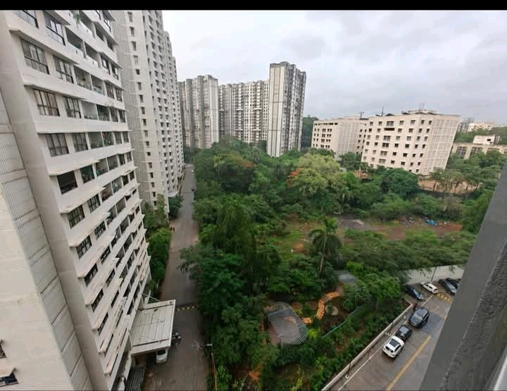 2 BHK Apartment For Sale in L&T Emerald Isle