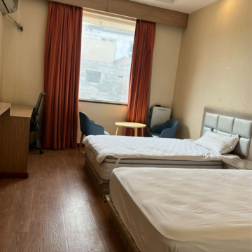  Pg For Rent in Dlf Phase ii