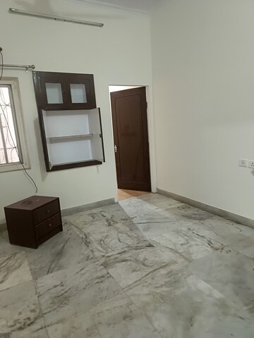 Room in 2 BHK Builder Floor at Shyam Nagar – for Rent