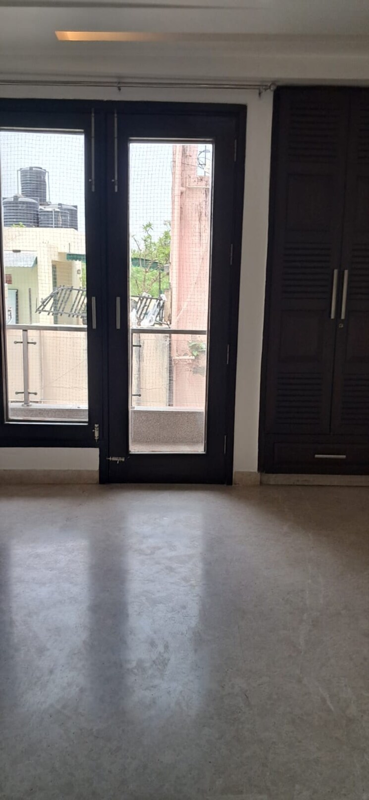 Room, sarvodaya enclave 3 Bedroom 275 Sq.Yd. Builder Floor In Sarvodaya Enclave Delhi 8768621