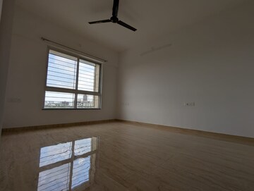 Room in 2 BHK Apartment at VTP Leonara, Mahalunge – for Rent