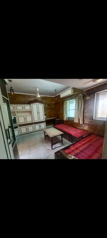 Living Room in 1 BHK Apartment at Laxmi Palace Vile Parle, Vile Parle East – for Rent