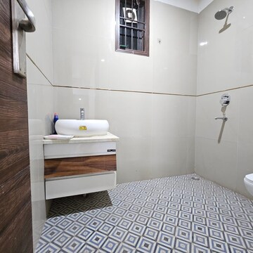 Attached Bathroom in 2 BHK Builder Floor at Chattarpur – for Rent