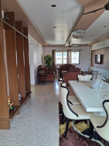 Master Bedroom in 4 BHK Apartment at Magarpatta Laburnum Park, Hadapsar – for Sale